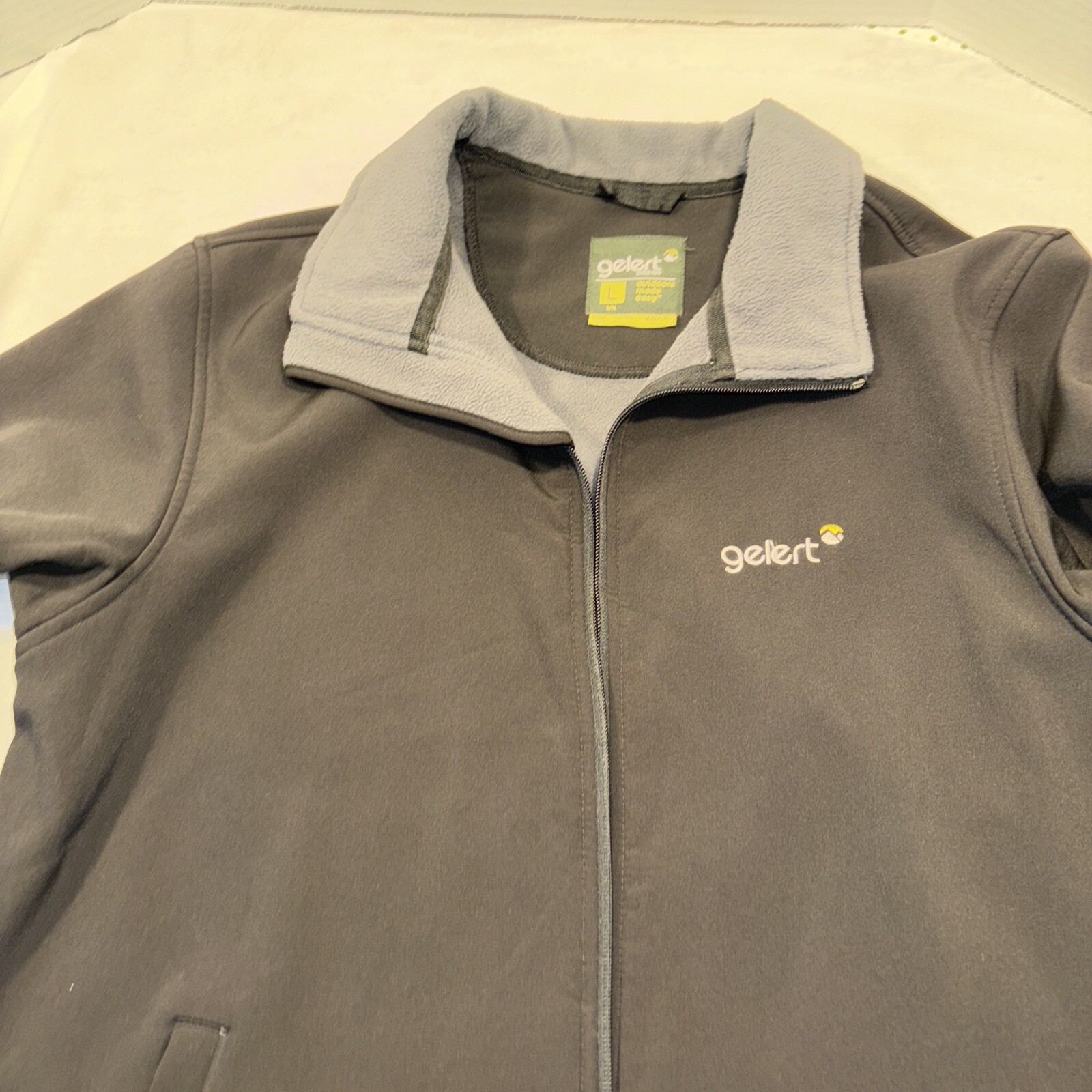 Gelert Black Soft-shell Jacket Size Large - image 8