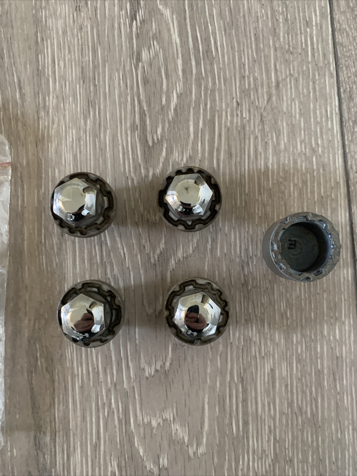 Genuine Hyundai Locking Wheel Nuts HMZ5310003 eBay