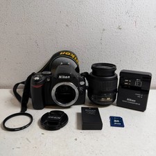 Nikon D40x SLR Digital Camera with AF-S DX Nikkor 18-55mm f/3.5-5.6G II Lens