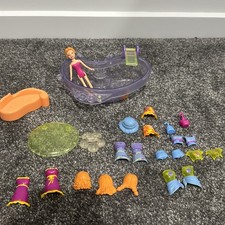 2004 Mattel Polly Pocket Quick Click Pool Party With Doll Clothes