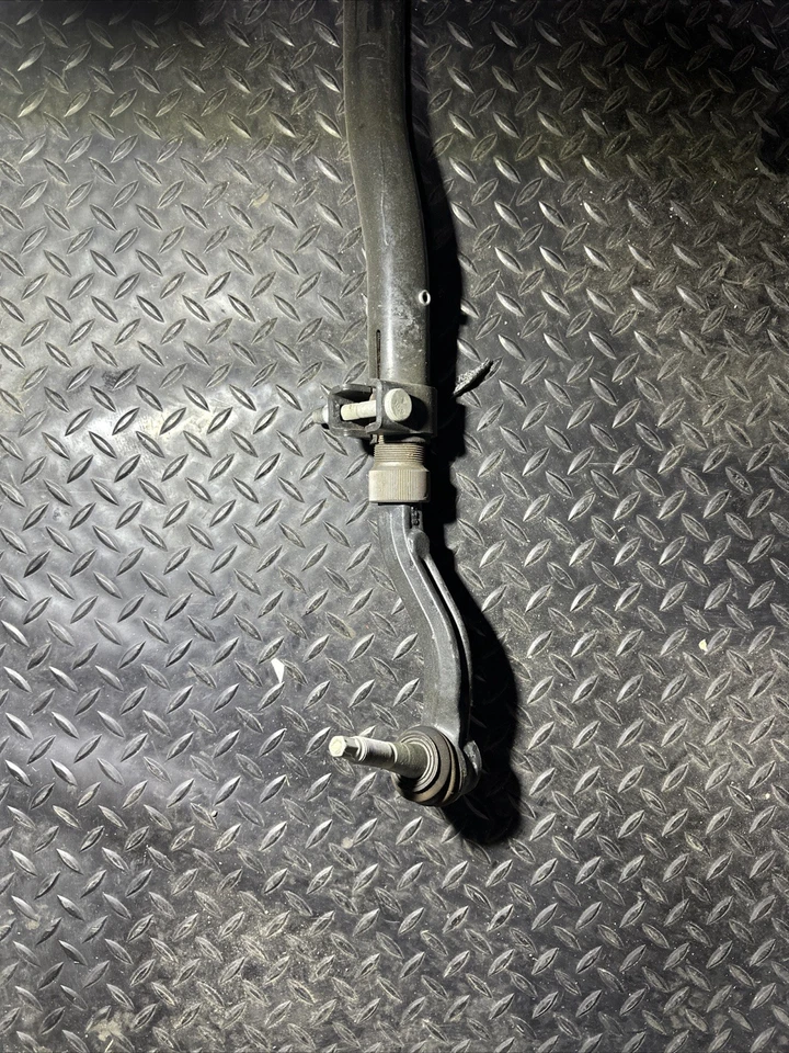 Jeep Wrangler JL 2018-2025 barras de amarre delanteras con barra de conexión Mopar 68297671AF Foto 2 de 4