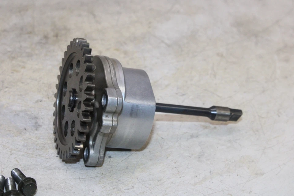 01-05 SUZUKI GSXR 600 OEM MOTOR BOMBA DE ACEITE Foto 4 de 4