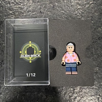 Alien Brick Custom Grandpa Max Pink Variant