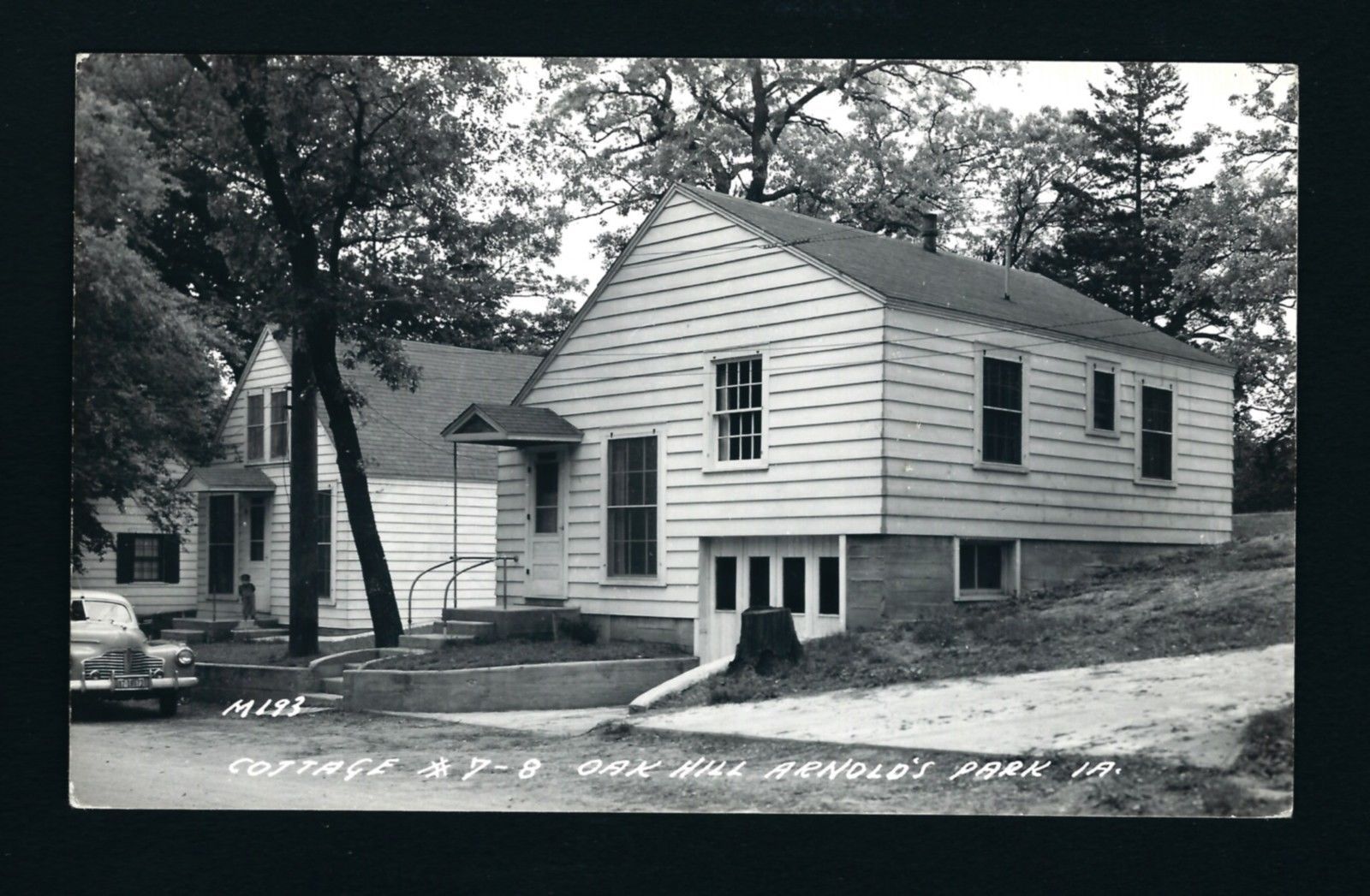 Arnolds Park Iowa IA c1950s RPPC Cabins 7 & 8 at Oak Hill Cottages, Old Car, Boy eBay