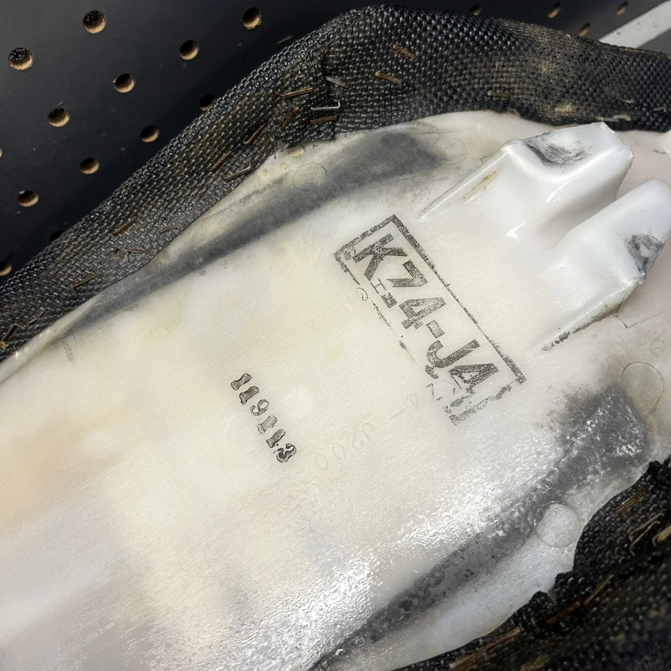 02-07 2002 Honda CR250R CR 250 R MONTAJE ASIENTO ESPUMA PAN CUBIERTA OEM Foto 4 de 4