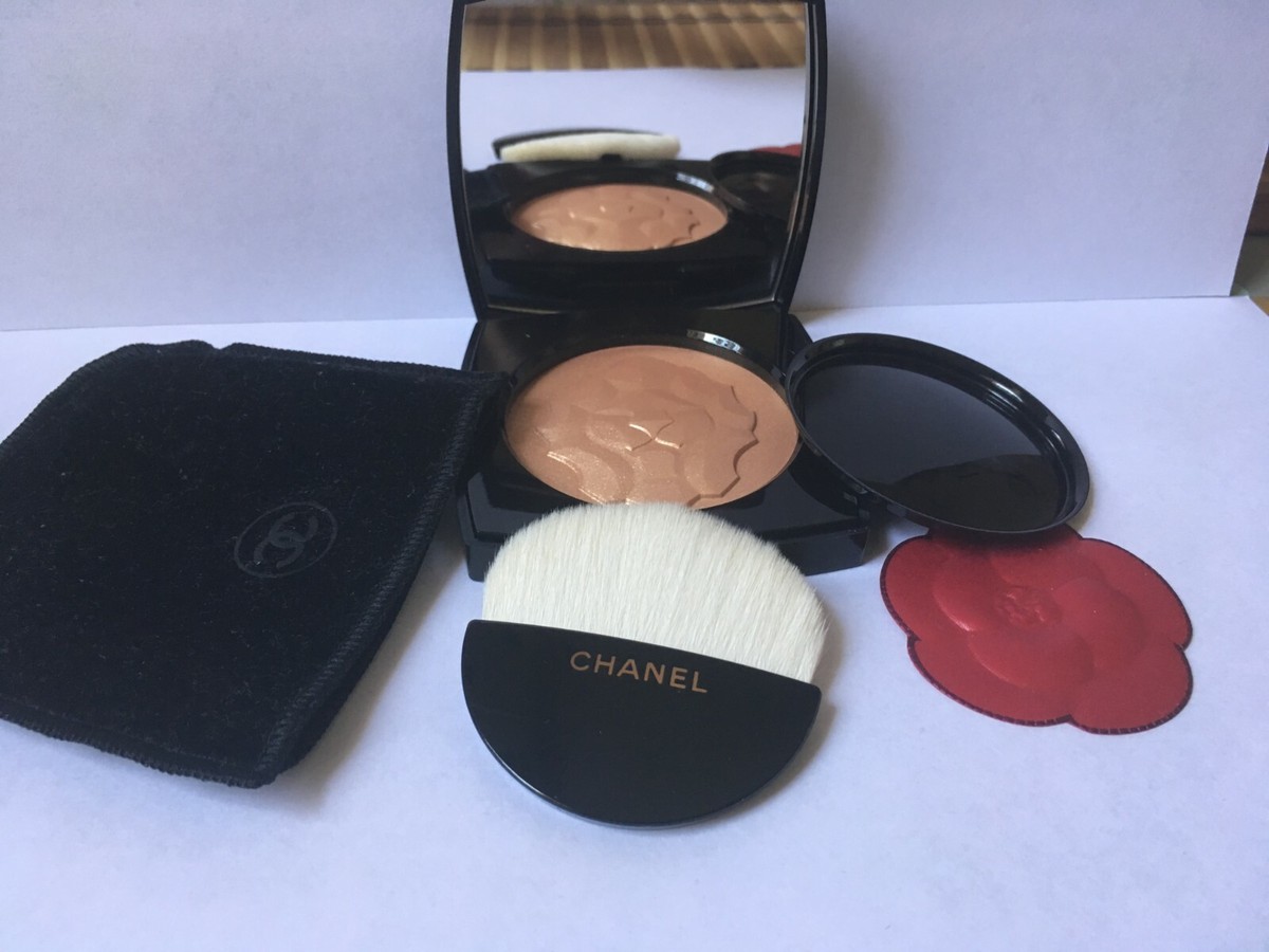 CHANEL LE LION de CHANEL Illuminating Powder NEW, limited edition