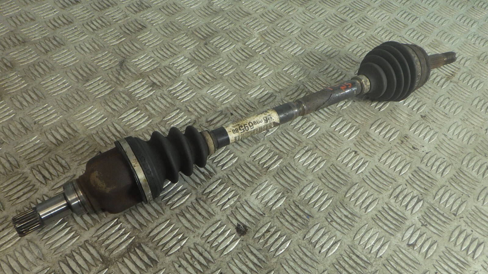 Peugeot 208 1.1 petrol manual passenger side driveshaft