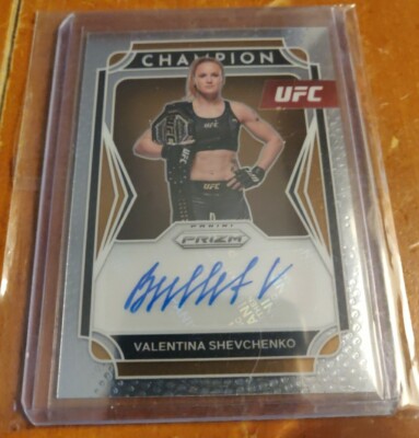 2022 Panini Prizm UFC Champion Signatures Insert Card of Valentina
