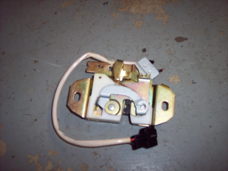 97 Eagle Talon Turbo Trunk Latch Lock Striker OEM pop - Image 2 of 4