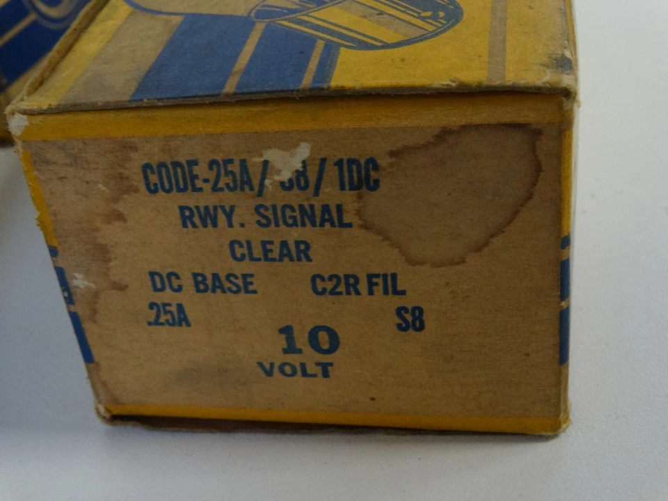 G-E lamps code .25A/S8/1DC 3 boxes of 10 bulbs NOS clear bulb - Image 2 of 3