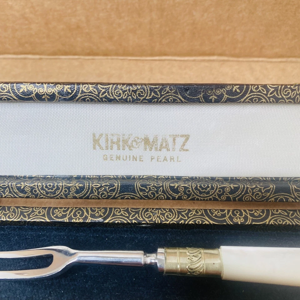Tenedor de Cóctel De Colección Mango Madreperla Kirk and Matz con Estuche Original Foto 3 de 4
