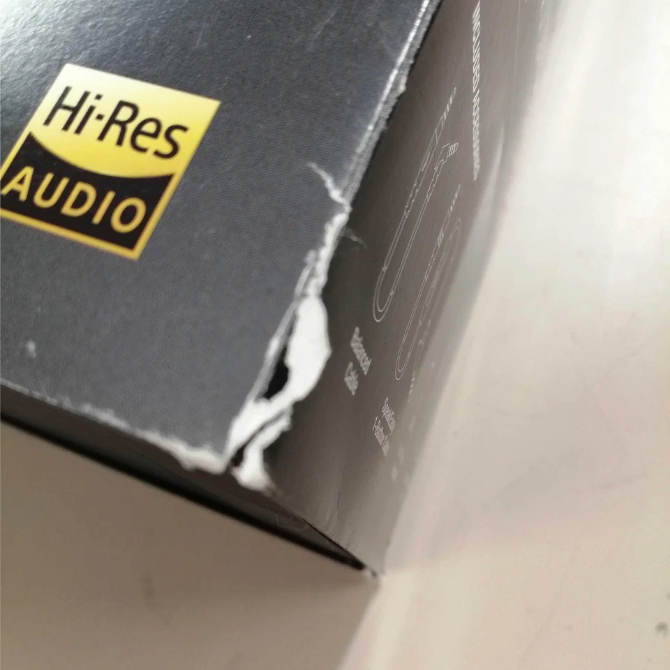 V-MODA M200 Over-Ear Studio Headphones 50mm Drivers Hi-Res Audio Certified - Image 3 of 4