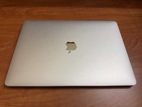 2022 Apple MacBook Pro M2 chip: 13-inch, 8GB RAM, 256GB, Touch Bar, Silver *Mint