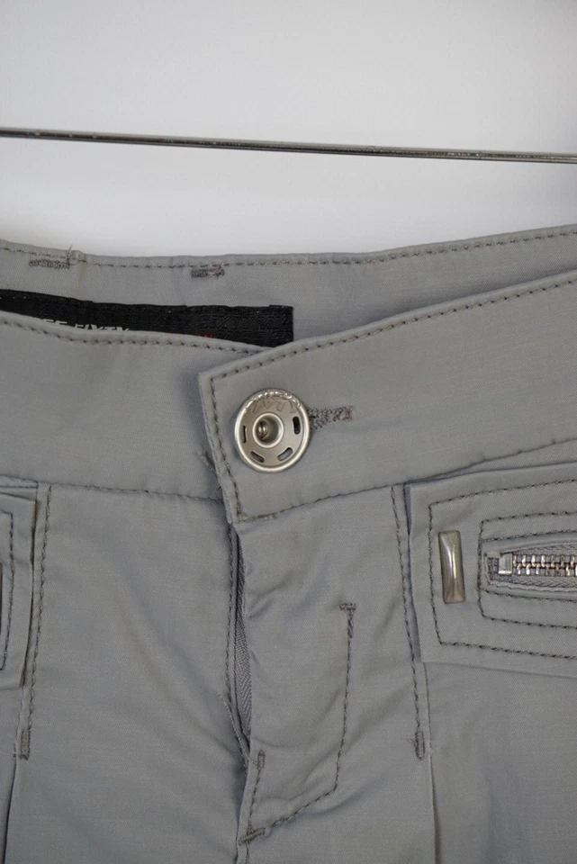 Mini microfalda incorporada Miss Sixty gris plisada Y2K Italia talla L Foto 2 de 4