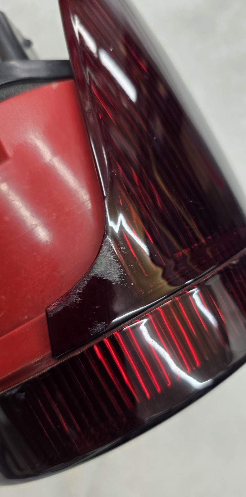 Ferrari 458 Italia Spider RH Right Tail Lamp Tinted 265172 DAMAGED CRACK LIGHT 
