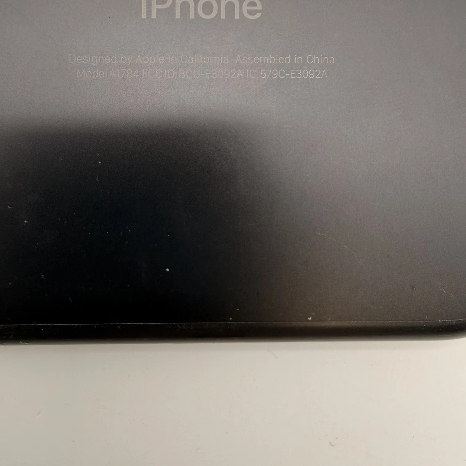 Apple iPhone 7 Plus 128GB Black – Back Scratched – Camera Frame Broken - Image 4 of 4