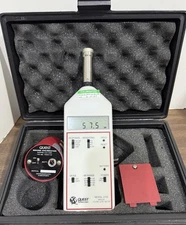 Quest Technologies Model 2700 Impulse Sound Level Meter W/Calibrator CA-12B