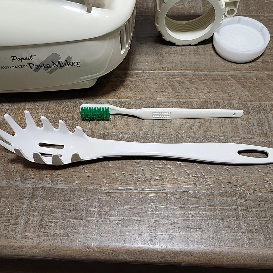 POPEIL ELECTRIC PASTA Maker Machine + 1 Die, Cleaning Brush & Noodle Spoon/Fork - Image 4 of 4
