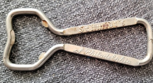 Vintage Can,bottle , Beer, openers,Iron & Wooden Handle lot of 5 schmidt's - Picture 4 of 12
