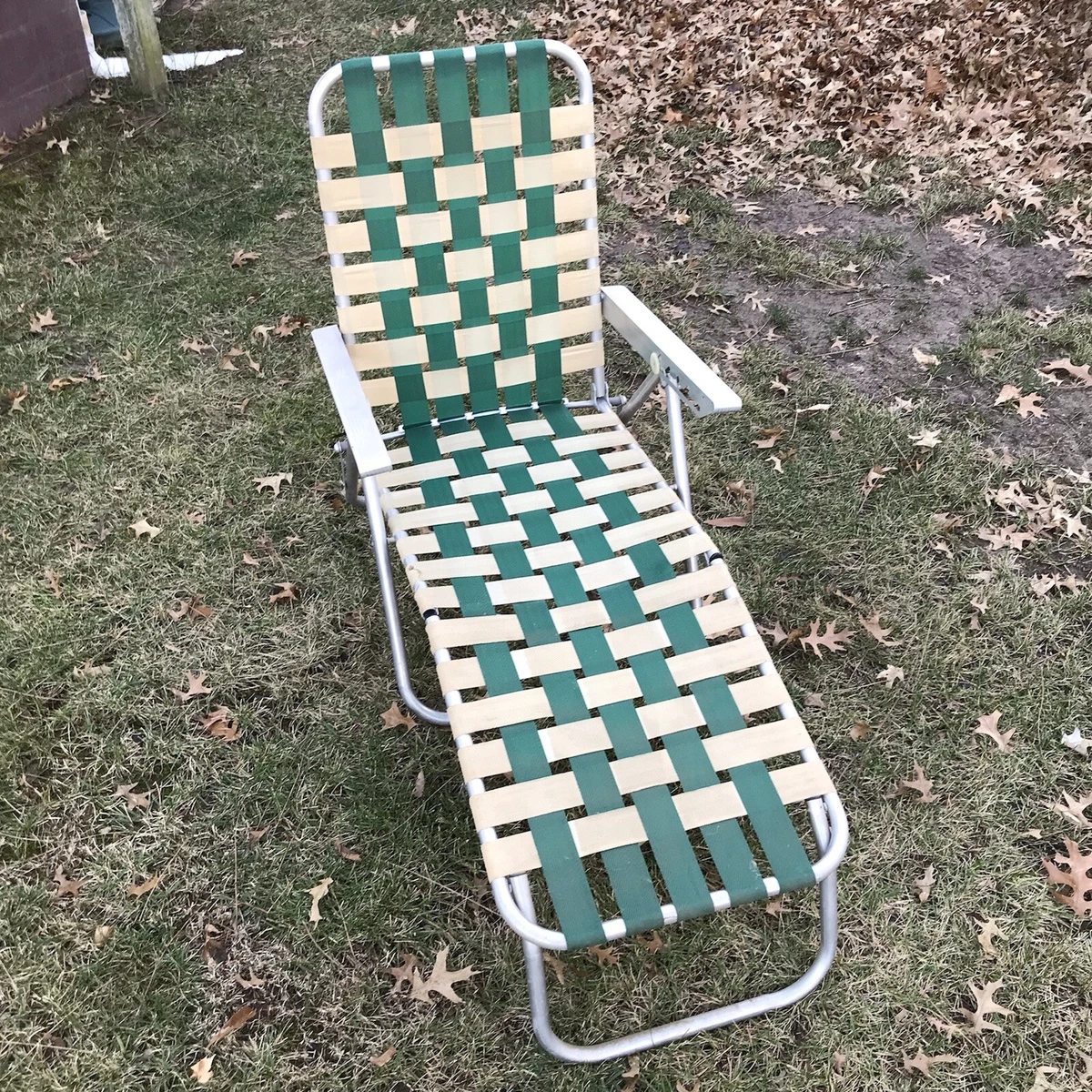 Webbed outdoor 2024 chaise lounge