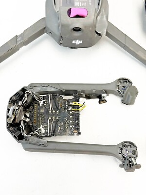 BROKEN FOR PARTS* DJI Mavic 2 Pro L1P Drone & DJI Mavic 2 BROKEN FOR PARTS* DJI Mavic 2 Pro L1P Drone & DJI Mavic 2