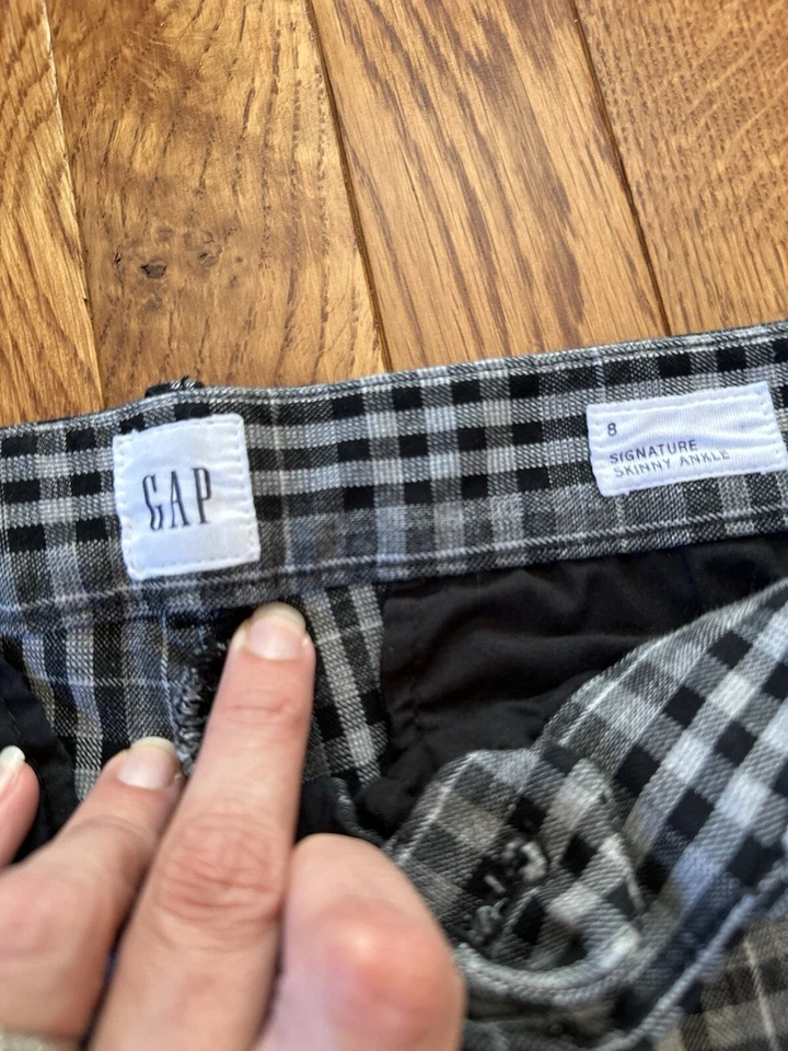 Pantalones Pixie Gap Negros y Grises A Cuadros Ajustados Tobillo Recto  Foto 3 de 4
