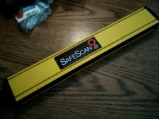 *L K* ...... DOLAN JENNER SAFESCAN 9/B APP-15" LIGHT CURTAIN RECEIVER SS950