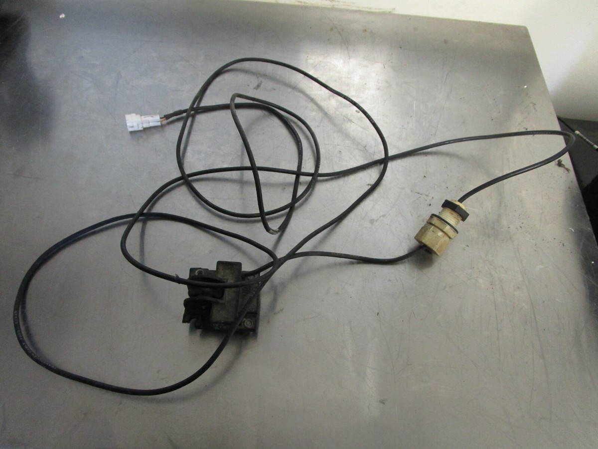 00 YAMAHA XL800 SPEED SENSOR PADDLE WHEEL GJ1-U8K31-02-00 GJ1