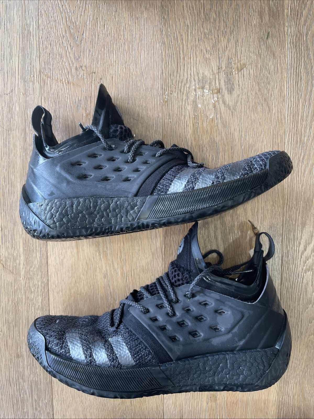 Mens Size 10 Low-top Basketball F34361