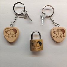 Lucchetto incisione + Nome Regalo Coppia Gay LGBT Portachiavi Personalizzato