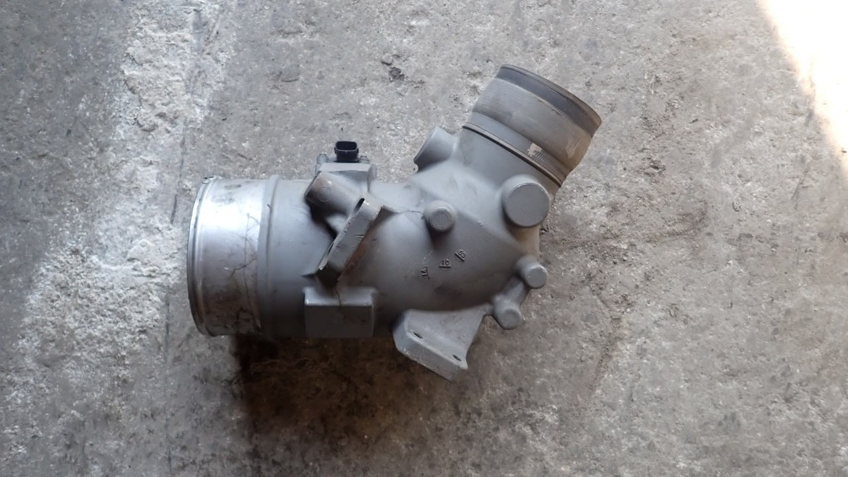 John Deere 470G Isuzu 6UZ1 Diesel Engine Air Duct 8981344241