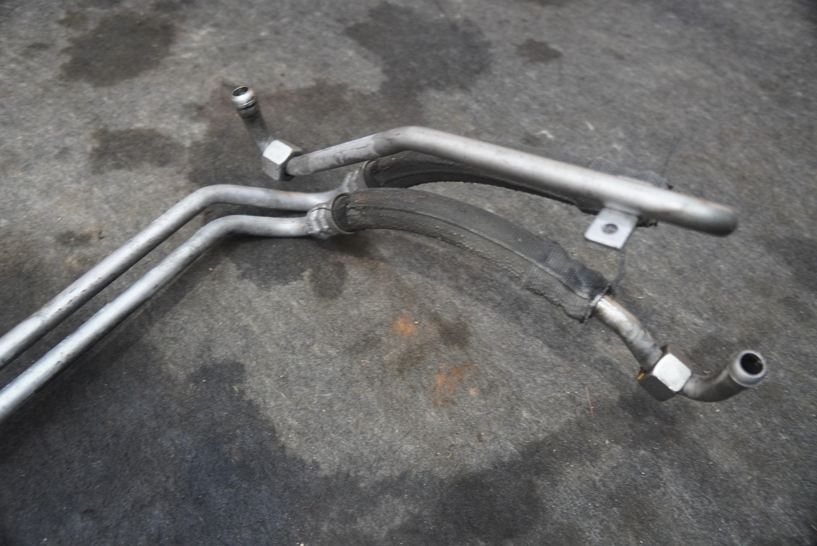 Rear Differential Oil Cooler Line Hose Pipe 470511805A Lamborghini Aventador 15