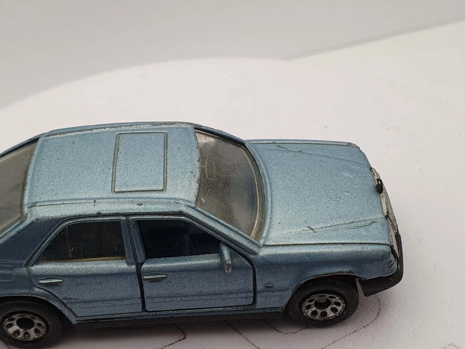 Mercedes W124 Matchbox 1/60 - Immagine 3 di 3