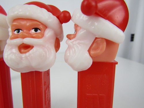 PEZ Christmas 4 Santa Claus and 1 Frosty Snowmen PEZ Candy Dispenser w/ Feet - Picture 3 of 8