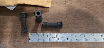 (2) STROMBERG-CARLSON COG SHAFT 300695-192 3040-00-980-1457