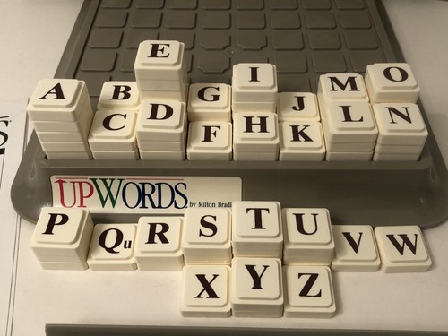Vintage Upwords 3-Dimensional Word Board Game 1988 by MB Milton Bradley USA - Bild 4 von 11