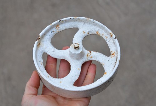 old vintage cast iron wheel 15 cm - FREE DELIVERY - Picture 2 of 5