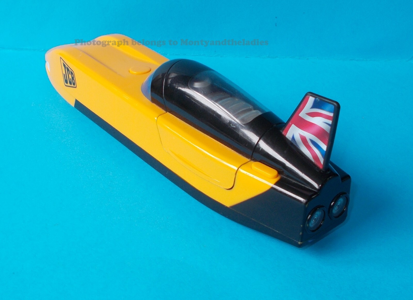 TALKING GOLDEN BEAR MY 1ST JCB LAND SPEED RECORD PULL BACK FRICTION MAX talking-golden-bear-my-1st-jcb-land-speed-record-pull-back-friction-max