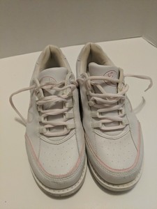 ladies bowling shoes