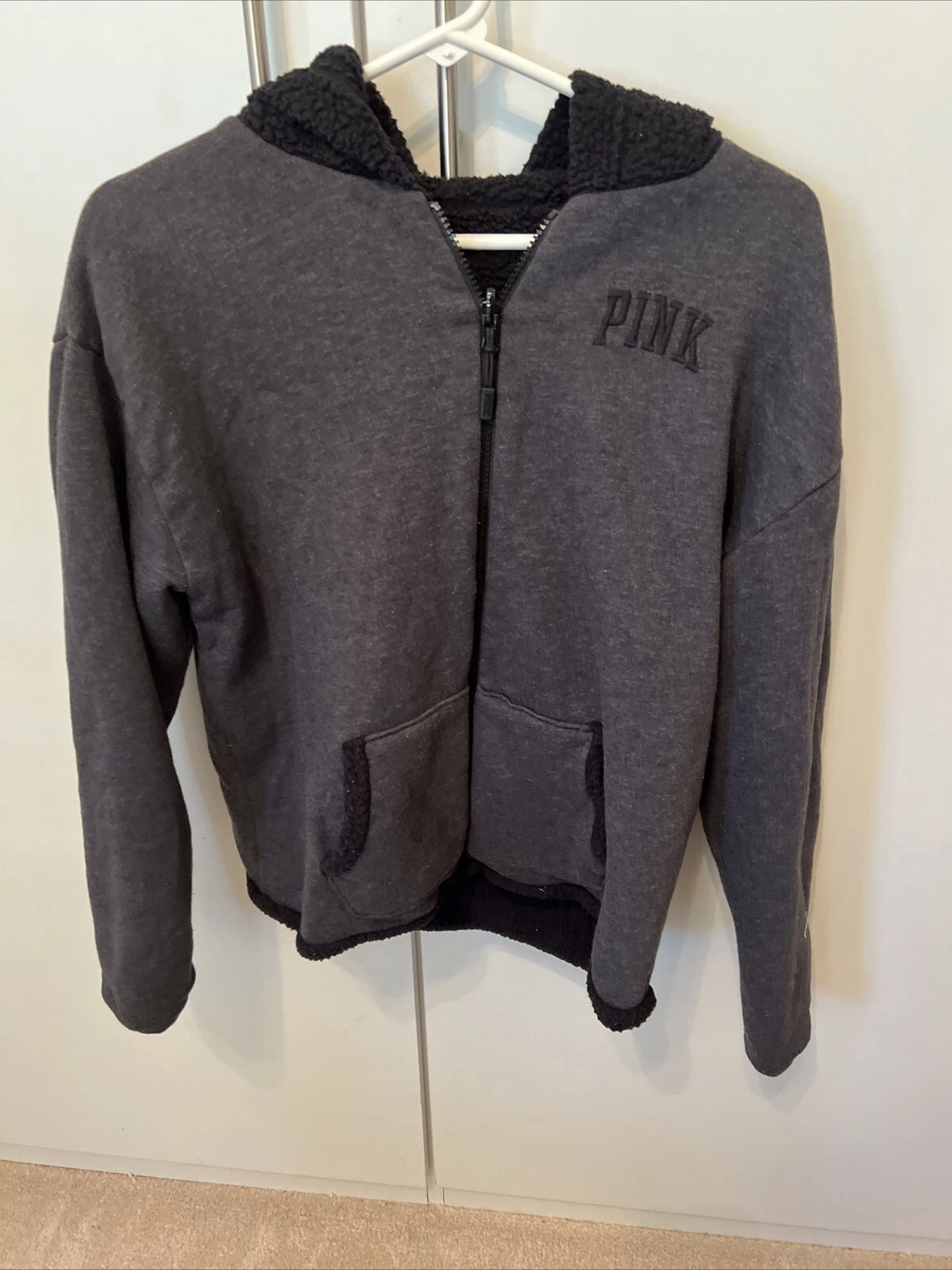 UNDERCOVER Victoria's Secret ROSA Felpa con Cappuccio Foderata Sherpa Full Zip Reversibile Nera Small