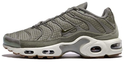 air max plus dark green