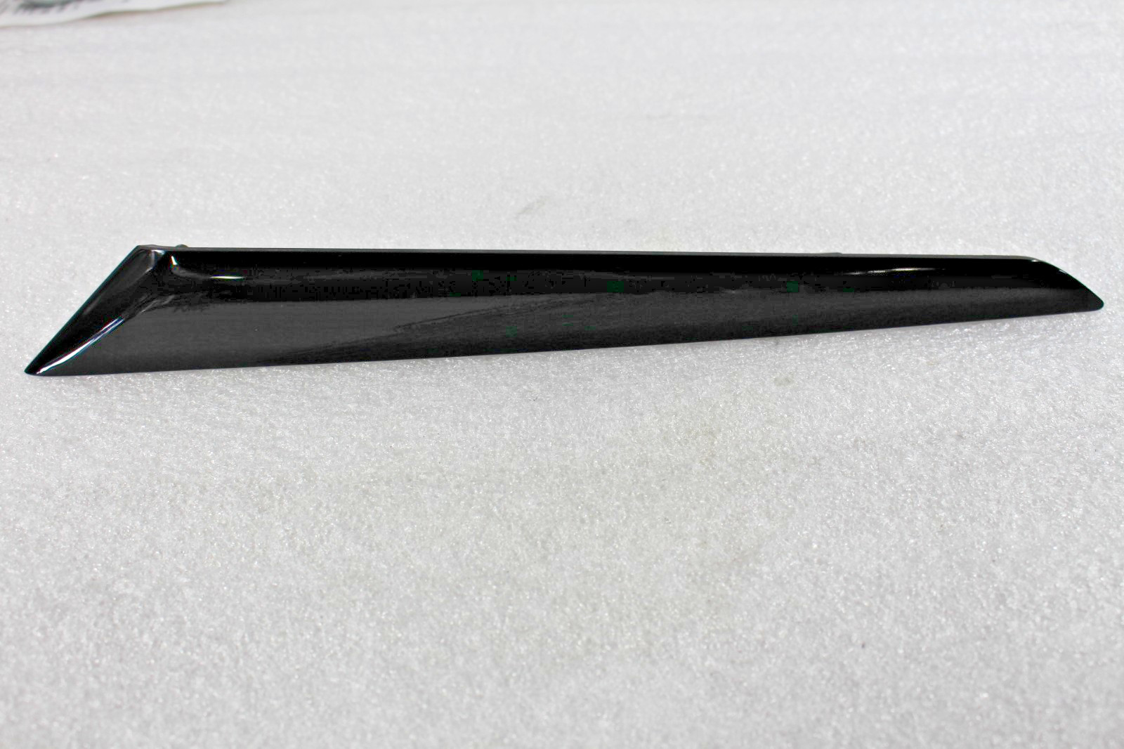 Maserati Ghibli, RH, Right, Front Door Panel Trim, Used, P/N 6700259740