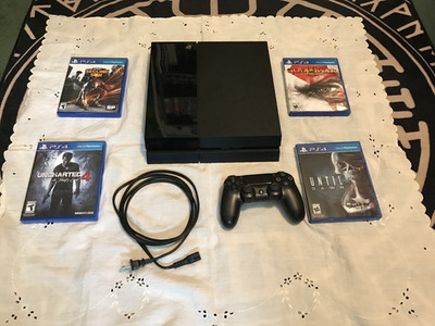 Sony PlayStation 4 Console Black and Wireless Controller and 4 Games TESTED