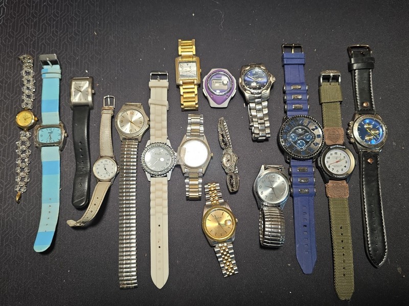Mixed Junk Watch Lot 1lb 13oz Crafts Parts 16pcs.  (Lot 12)