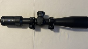 Zeiss Conquest V4 4-16x44mm Used Riflescope Ret. 64 522931-9964-080 W/ Med Rings