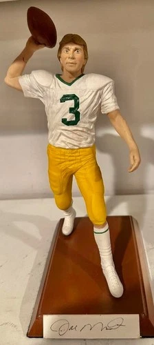 Joe Montana rare autographed Salvino statue Notre Dame-NFL Hall of Fame 49ers