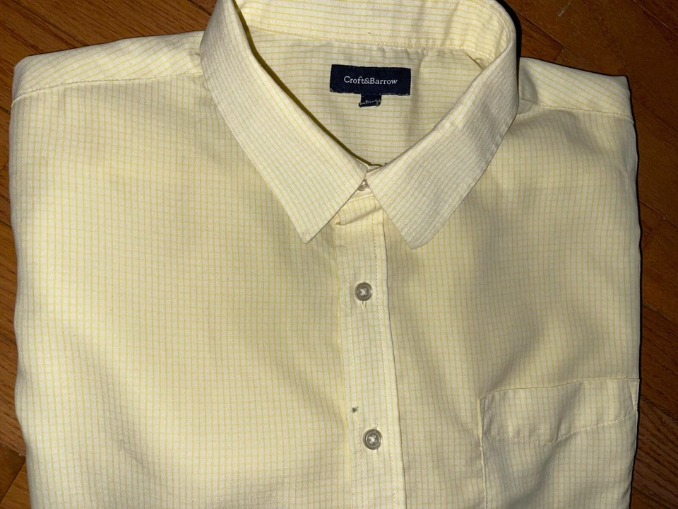 Mens Croft & Barrow Short Sleeve Yellow Button Front Shirt Size XL - EUC - Image 2 of 2
