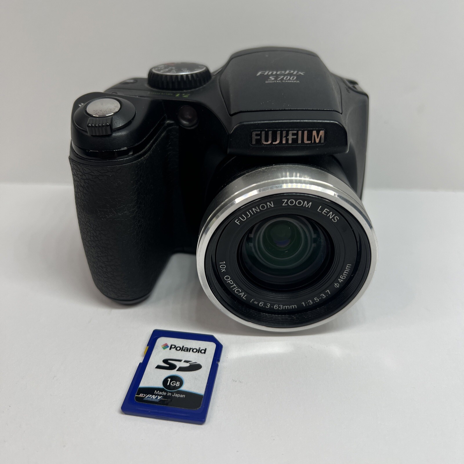 Fujifilm FinePix S Series S700 7.1MP Digital Camera Black W/ 1GB SD