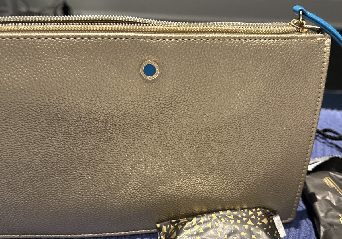 NEW Emirates 1st First Class Women Amenity Kit - Bvlgari Le