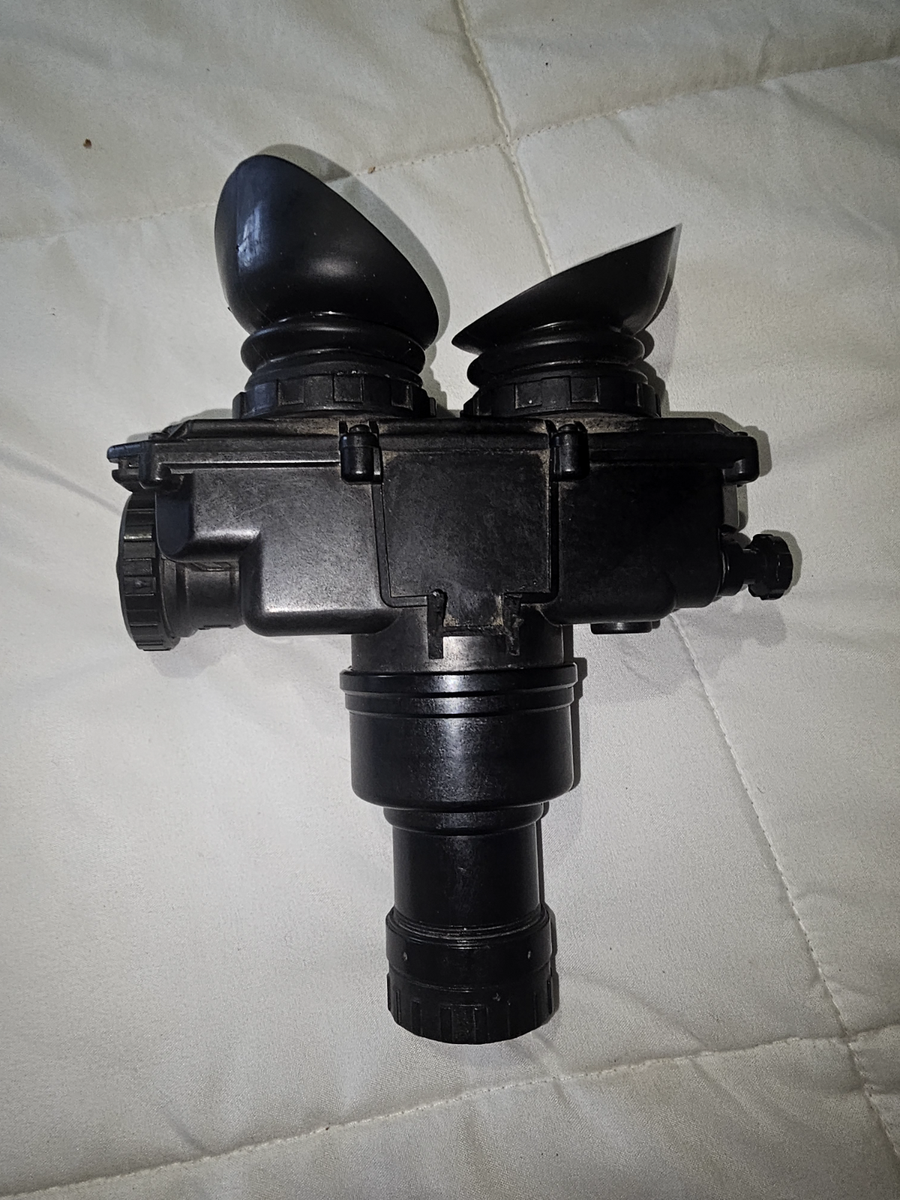 Military Surplus AN/PVS-7B Night Vision Goggles NVG Government
